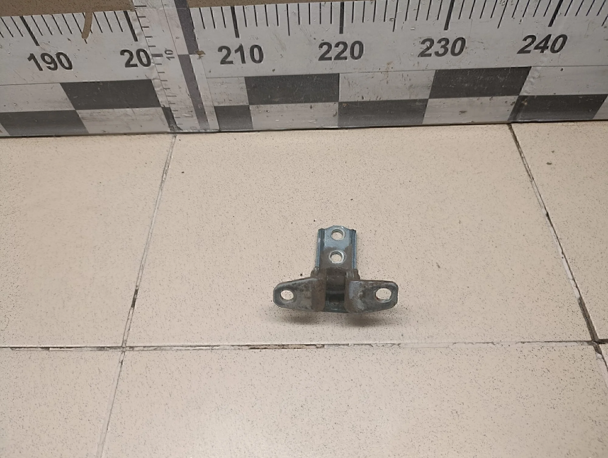 Петля двери задней левой нижняя Lancer (CX,CY) 2007>