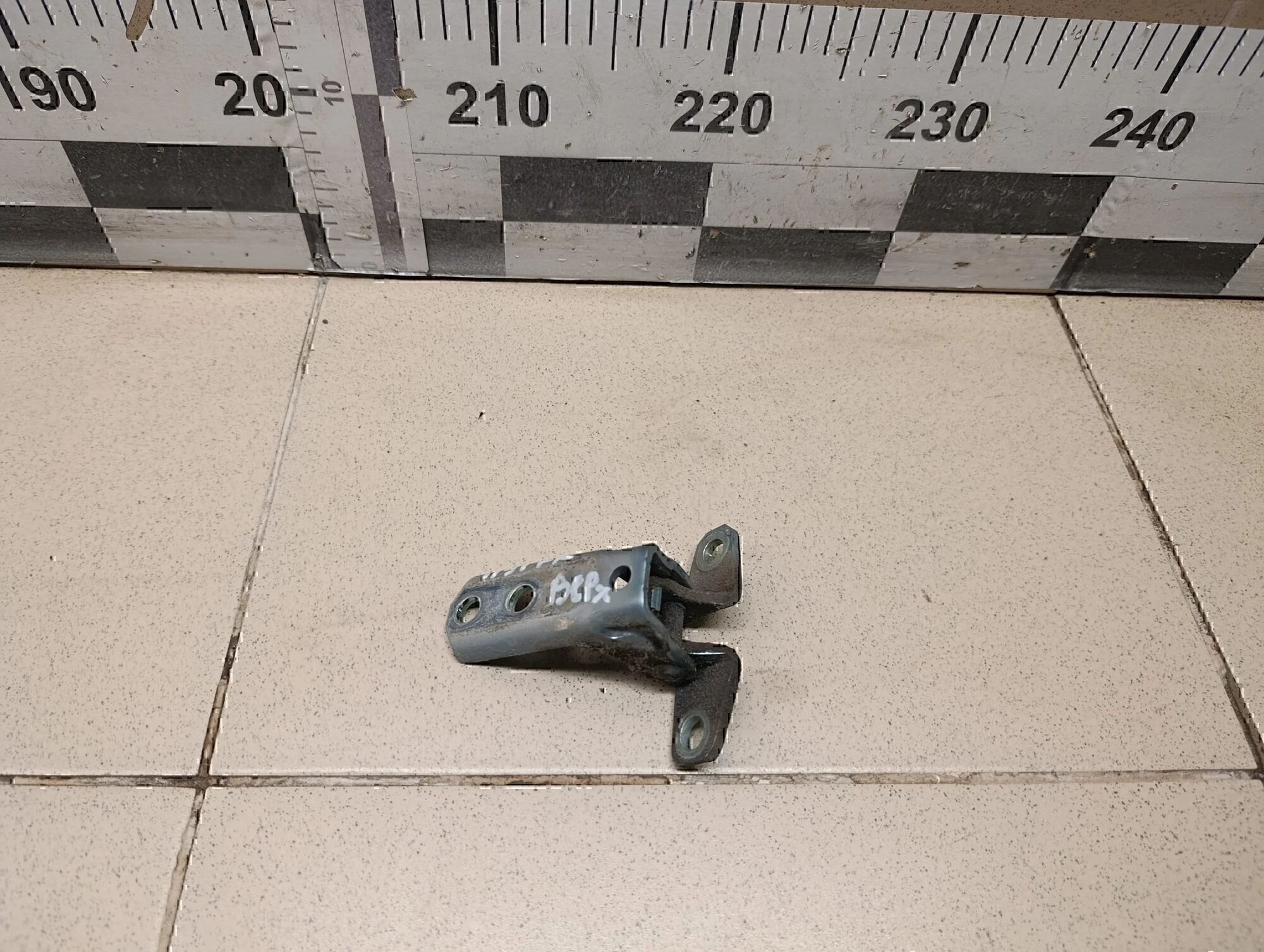 Петля двери передней правой верхняя Lancer (CX,CY) 2007>