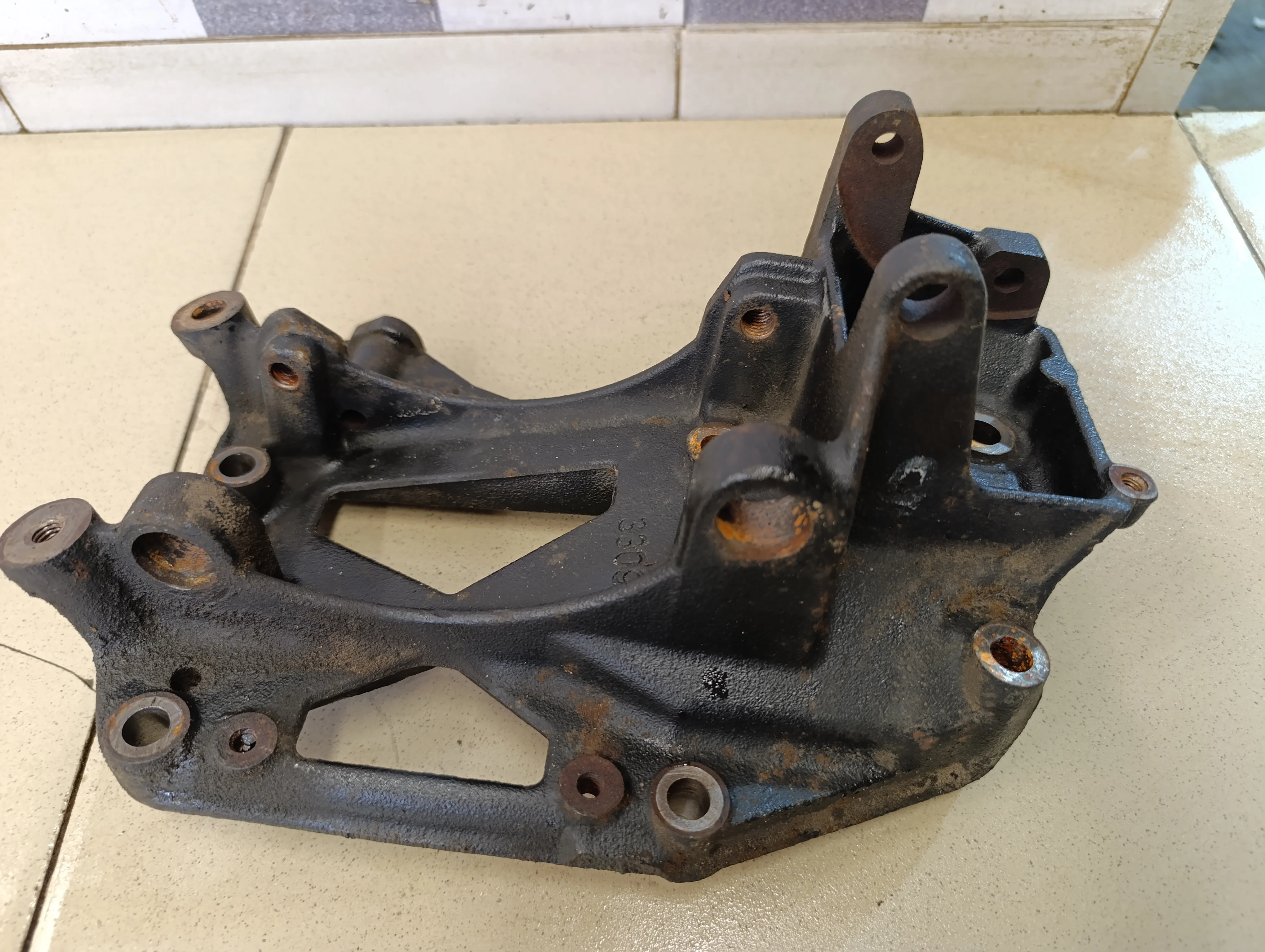 Кронштейн генератора 206 1998-2012