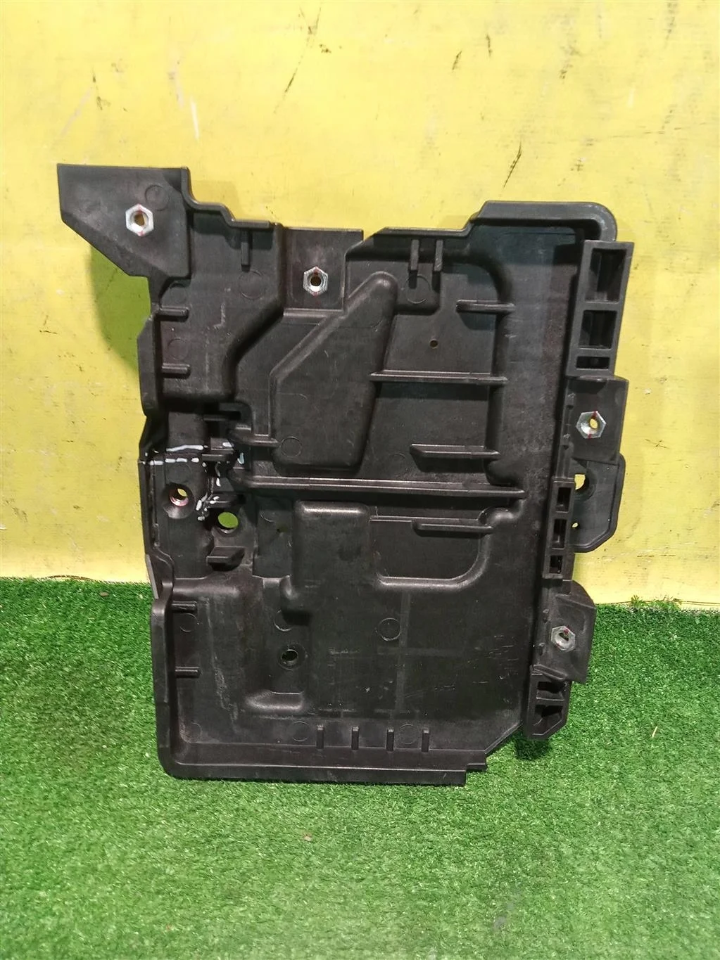 Площадка АКБ  Hyundai Solaris 2020 37150H5000 16409