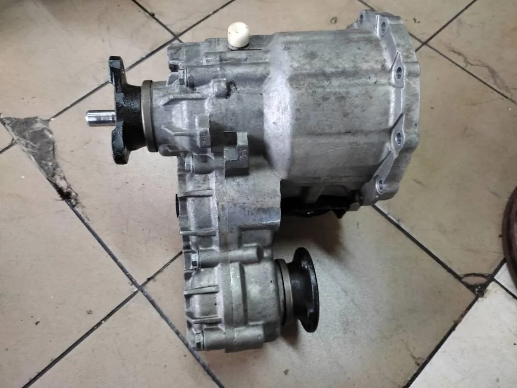 Раздаточная коробка Mercedes-Benz