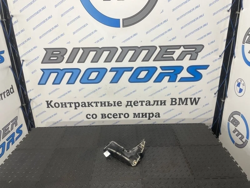Кронштейн крыла BMW 520d 51117207932 F11 N47D20C, передний правый