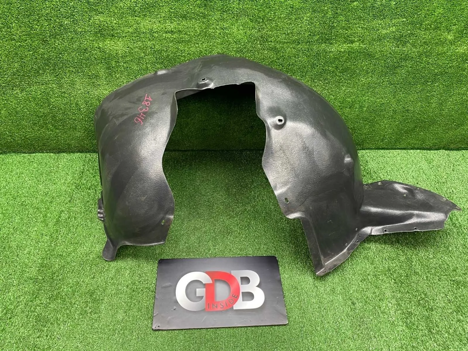 Подкрылок Volkswagen Touran 2011 1T0805911N 1T3, передний левый