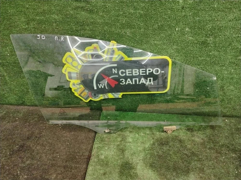Стекло двери Kia Ceed 2015 82420A2010 JD G4FG, переднее правое