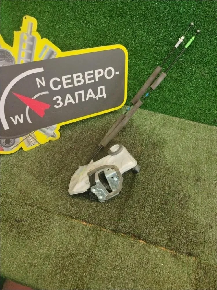 Замок двери Toyota Camry 2018 6903053130 70 2ARFE, передний правый