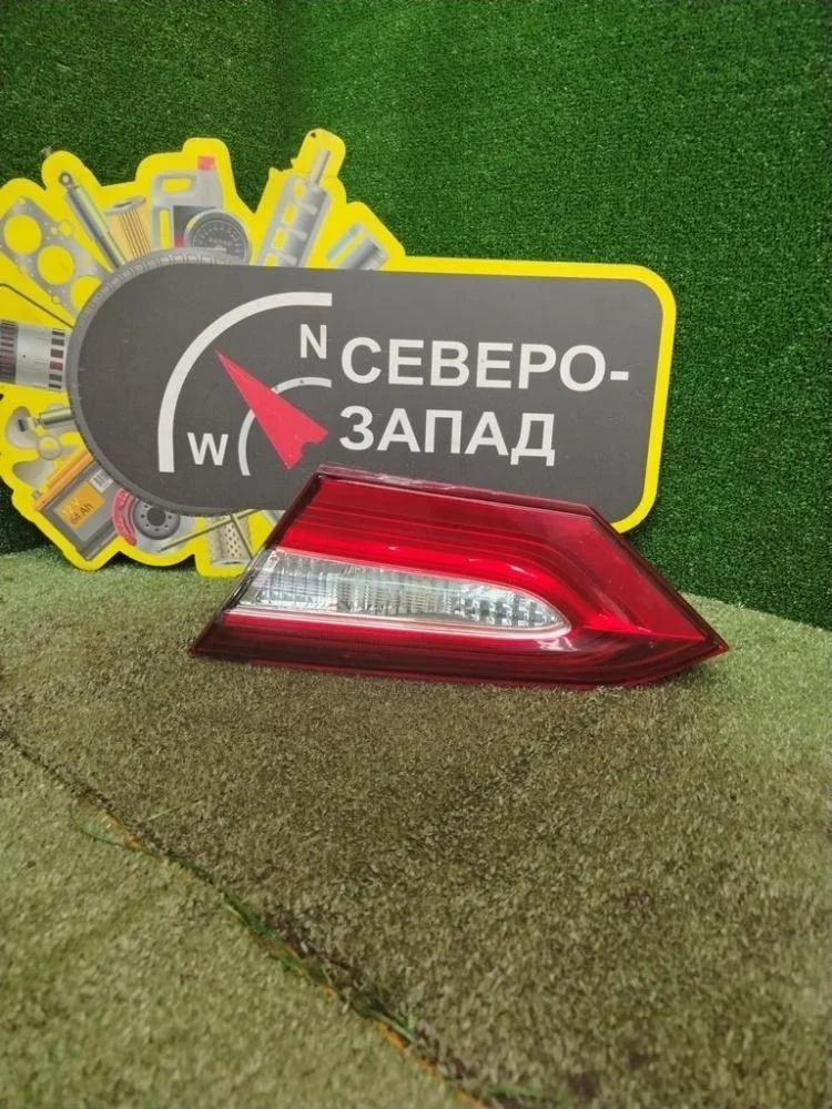 Фонарь внутренний Toyota Camry 2018 8158133320 70 2ARFE, правый