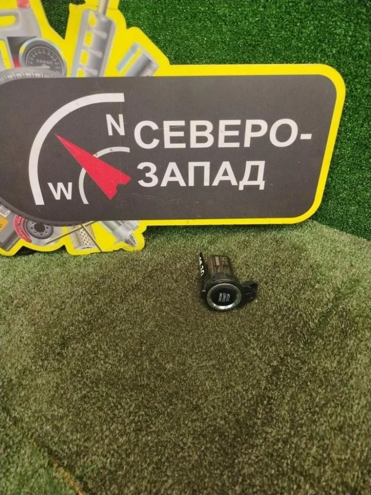 Кнопка старт-стоп Toyota Camry 2018 8961142012 70 2ARFE