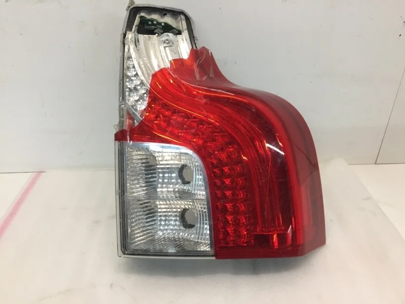 Фонарь Volvo XC90 2002-2014 31213382 1, задний правый