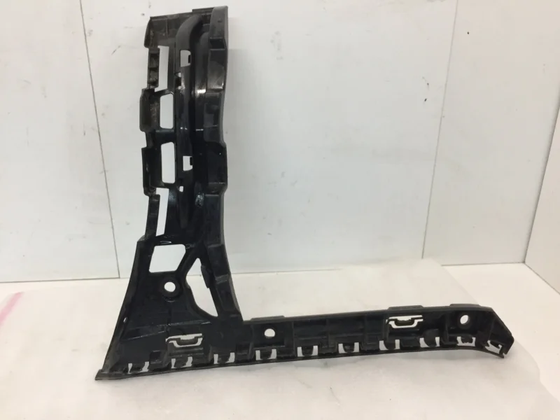 Кронштейн бампера Mercedes-Benz C-klasse 2014-2023 A2058801802 W205, задний правый