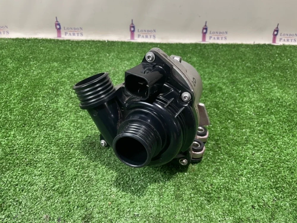 Помпа водяная BMW 535i F10