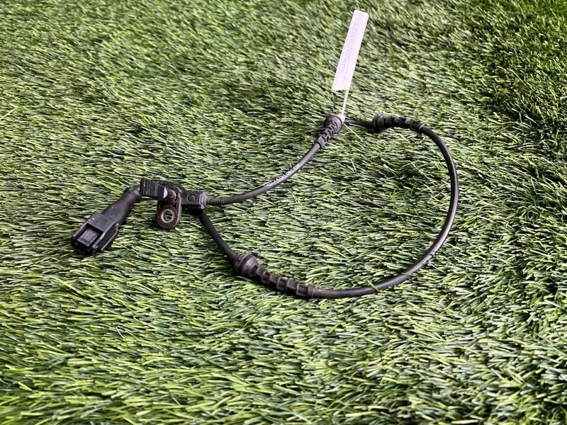 Датчик ABS Renault Megane 2014 479109155R B95 F4R, передний