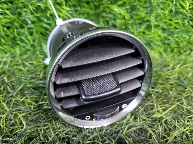 Дефлектор воздушный Peugeot 308 2014 8265CQ T7 EP6CDT, передний