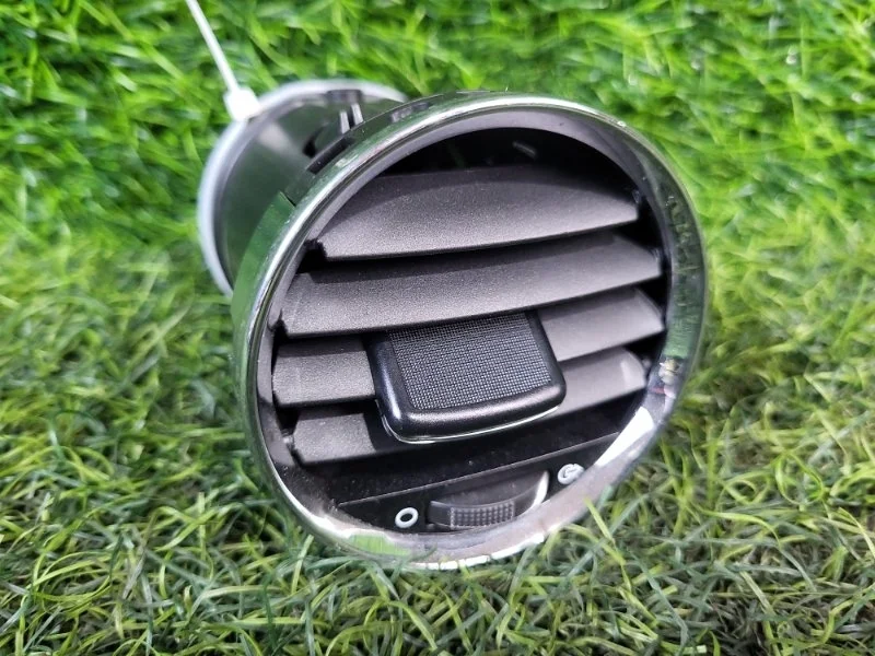 Дефлектор воздушный Peugeot 308 2014 8265CQ T7 EP6CDT, передний