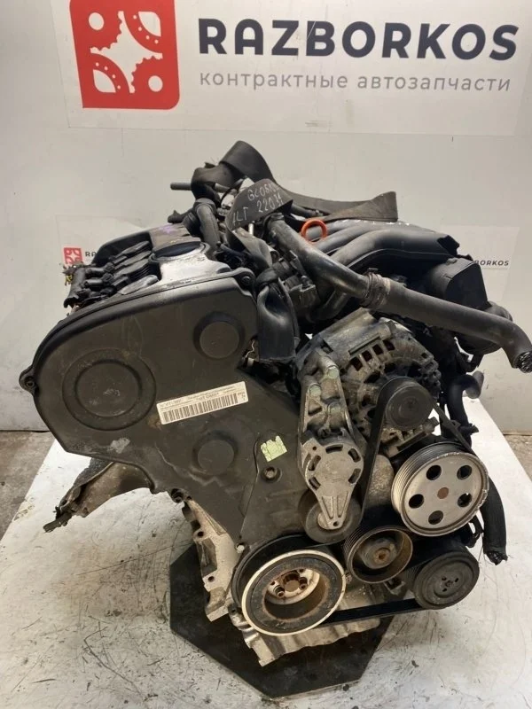 Двигатель Audi A4 06B100103LX ALT