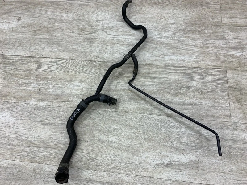 Патрубок системы охлаждения VOLKSWAGEN GOLF 2014 04E122447K ХЭТЧБЕК CJZB