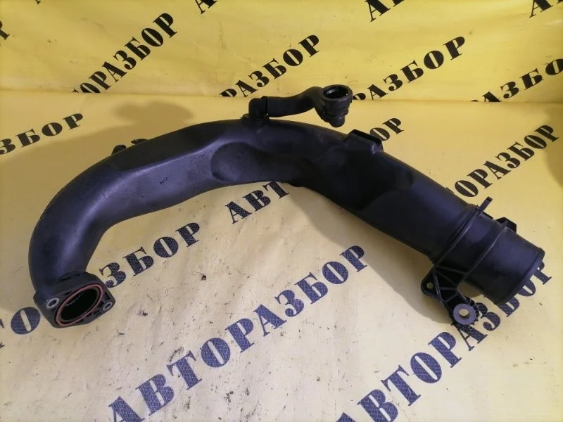 Патрубок интеркулера RENAULT MEGANE 3 2009-2016 2009 8200645723 УНИВЕРСАЛ 1.5 K9K836 K9KJ836110 Л/С