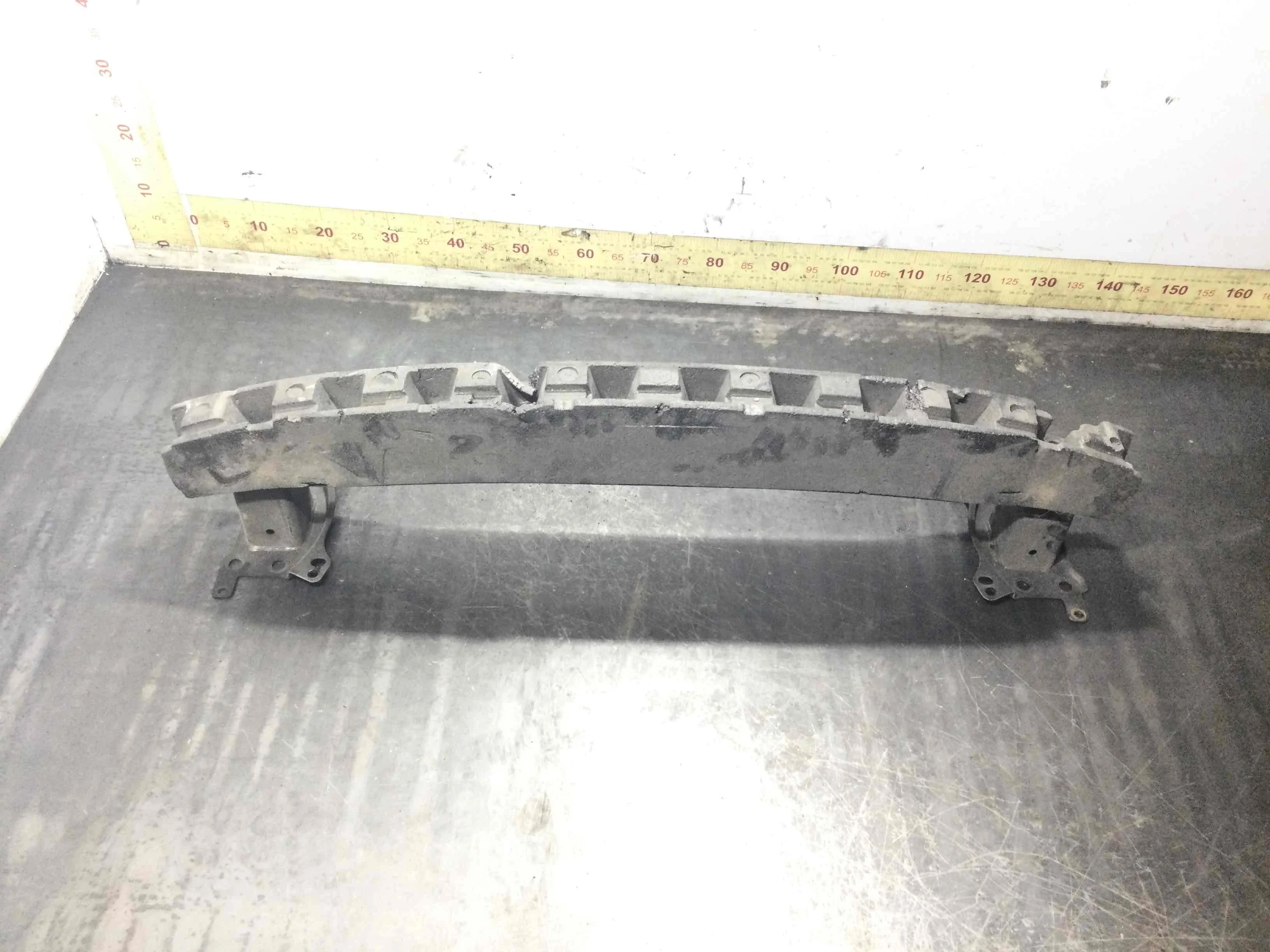 Усилитель бампера переднего Volkswagen Touran 1 поколение (2003-2006) дизель 2.0 TDI Механика Минивэн