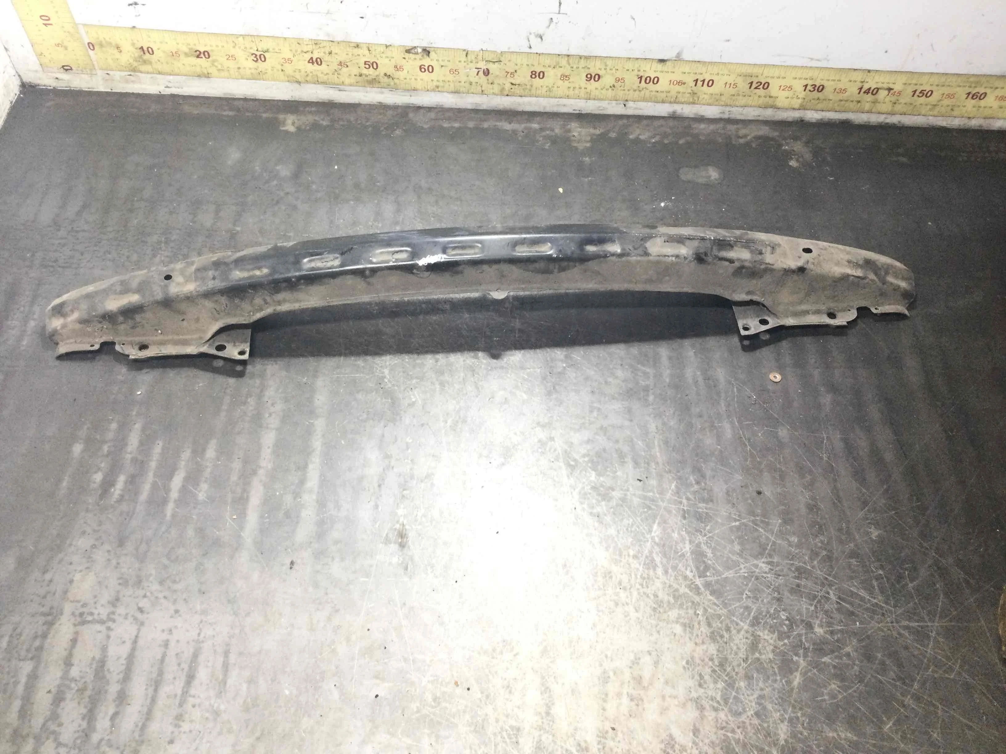 Усилитель бампера переднего Volkswagen Golf 4 поколение (1997-2004) дизель 1.9 TDI Механика Х/б