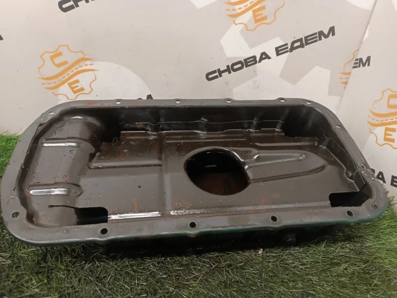 Поддон двигателя Mitsubishi Colt MN195600 4A90