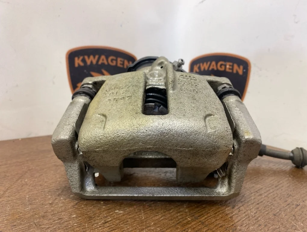 Суппорт тормозной Audi A4 B8