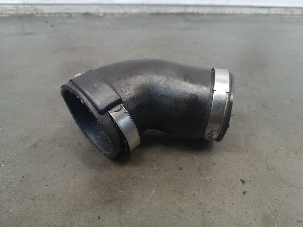 Патрубок интеркулера Volkswagen Passat 2008 B6