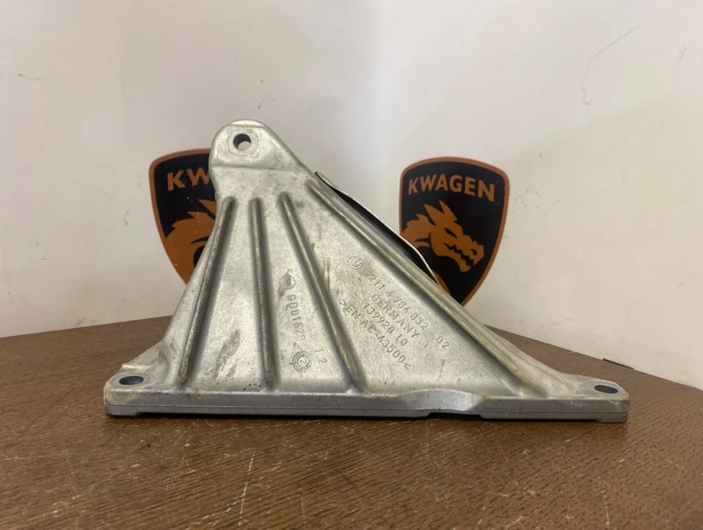 Кронштейн двигателя BMW X3 2013 F25