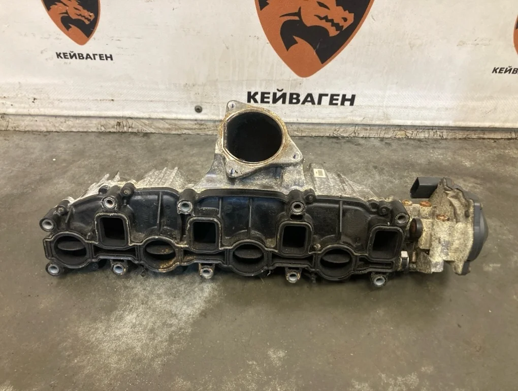 Коллектор впускной Volkswagen Tiguan 2010 5N