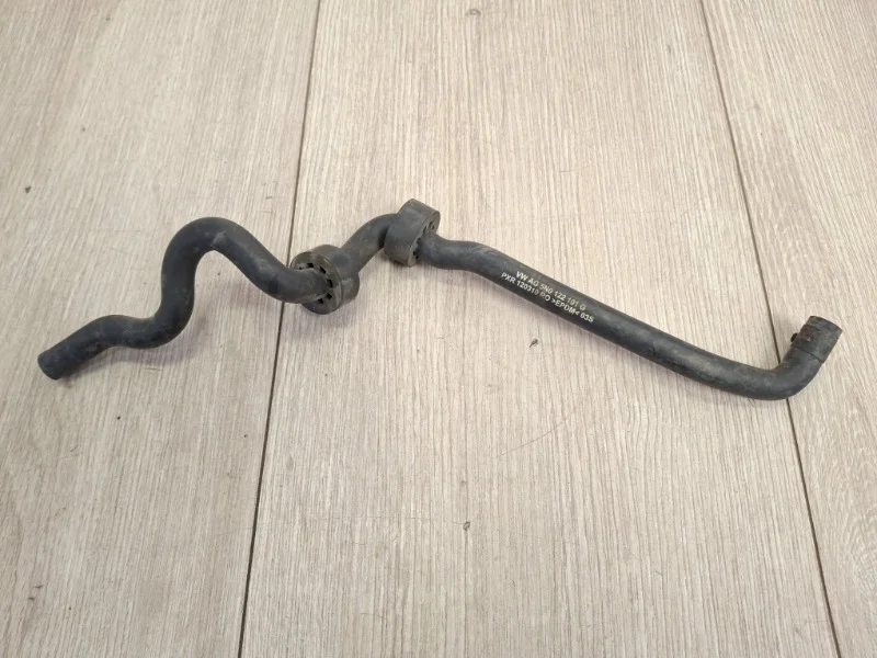 Шланг охлаждающей жидкости VW Tiguan 1 2008-2018 5N