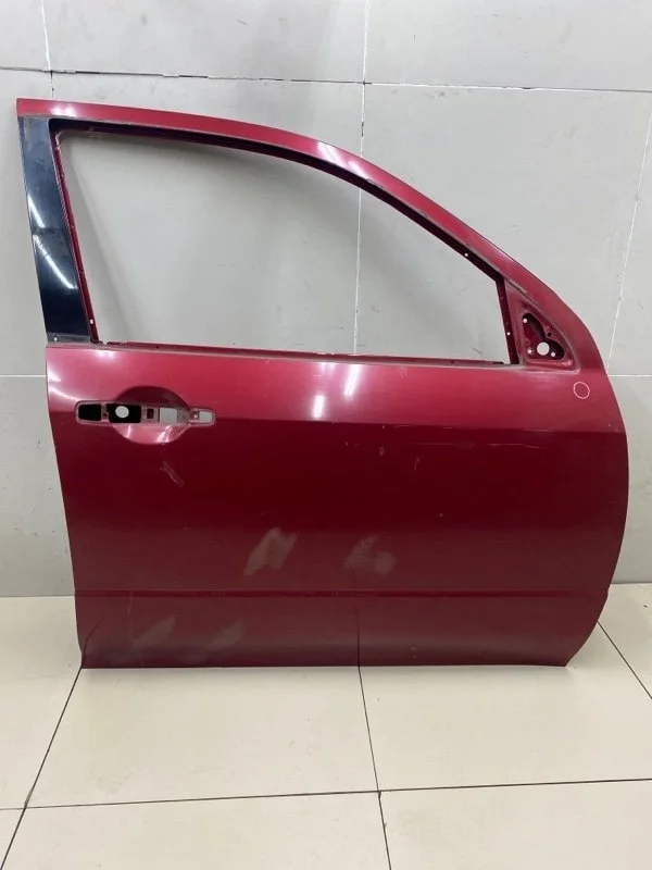 Дверь передняя правая Mitsubishi Outlander 1 CU4W
