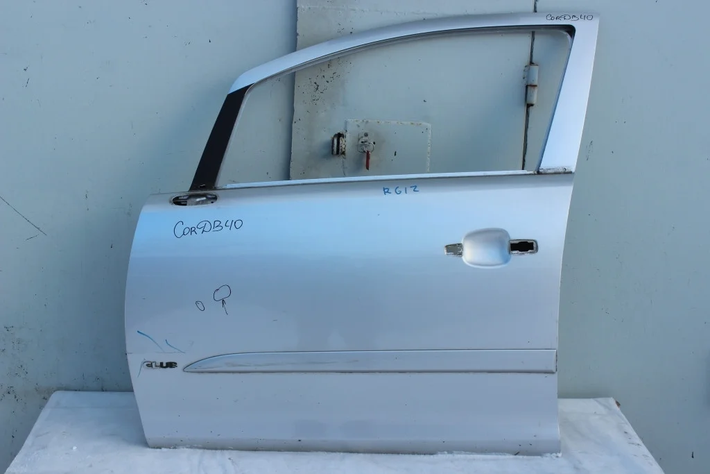 Дверь передняя левая Opel Corsa D CorДВ40