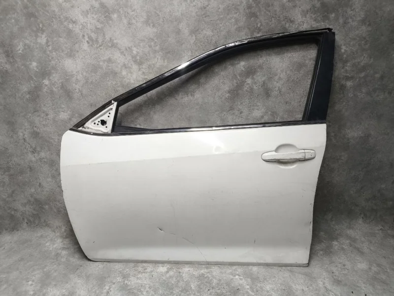 Дверь передняя левая Toyota Camry XV50/XV55 2ARFE