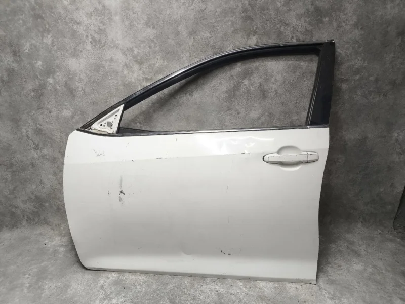 Дверь передняя левая Toyota Camry XV50/XV55 2ARFE