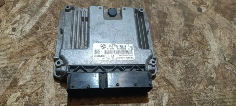 Блок управления двигателя Volkswagen Passat B6 2007 3C5