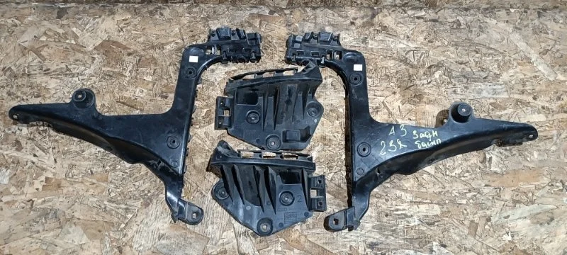 Комплект кронштейнов Audi A3 2008 8P1