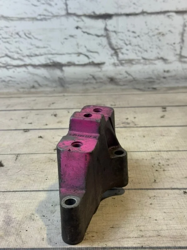 Кронштейн кпп Skoda Octavia 2005 A5