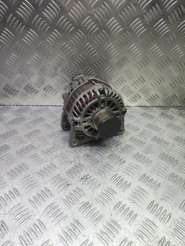 Генератор Nissan Qashqai X-Trail 2006-2013 23100JD200 J10 T31 MR20DE