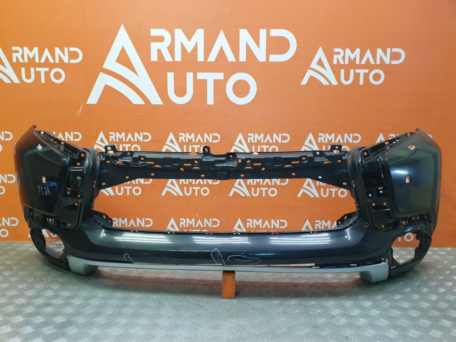 Бампер Mitsubishi Pajero Sport 2015-2021 3
