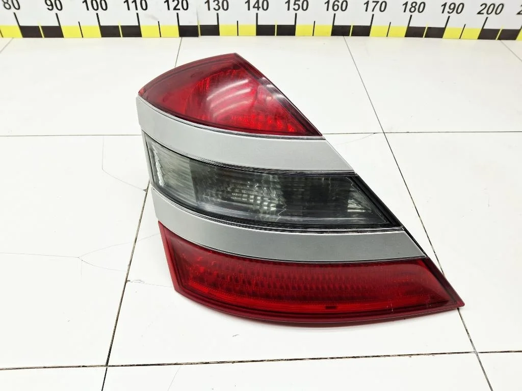 Фонарь задний левый Mercedes-Benz -Class W221