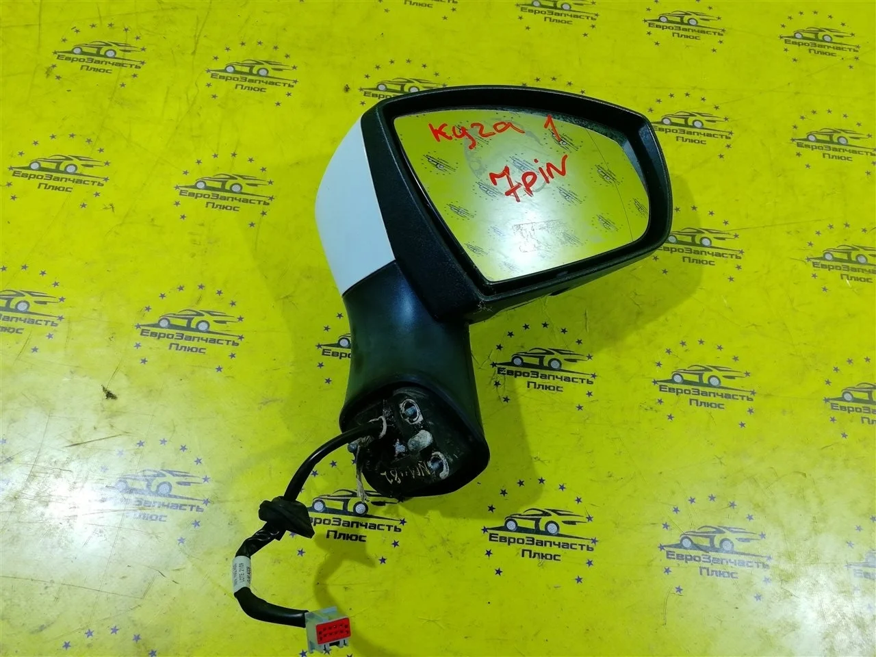 Зеркало двери Ford Kuga 1765814 C394, переднее правое