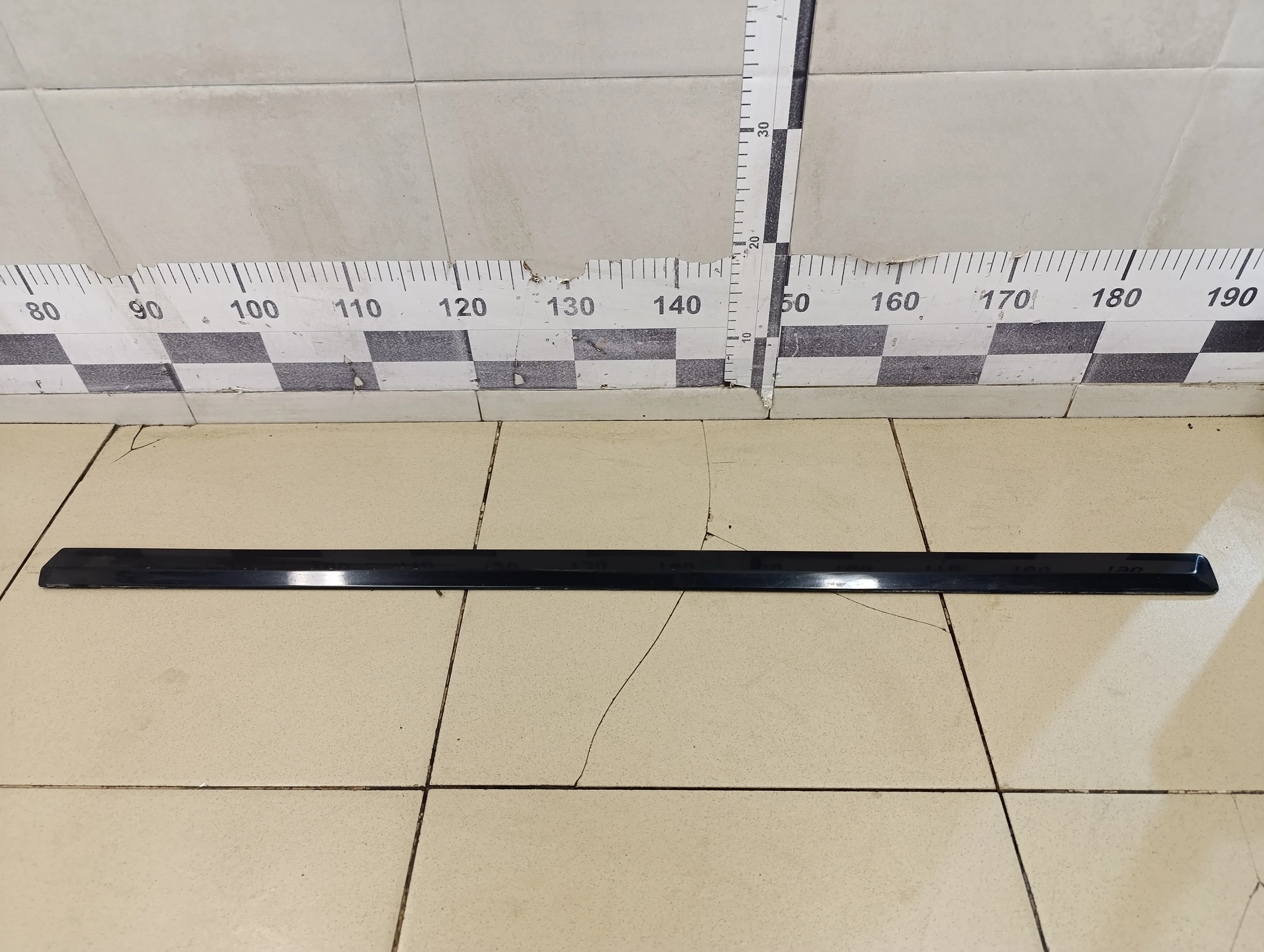 Молдинг передней правой двери Octavia (A5 1Z-) 2004-2013