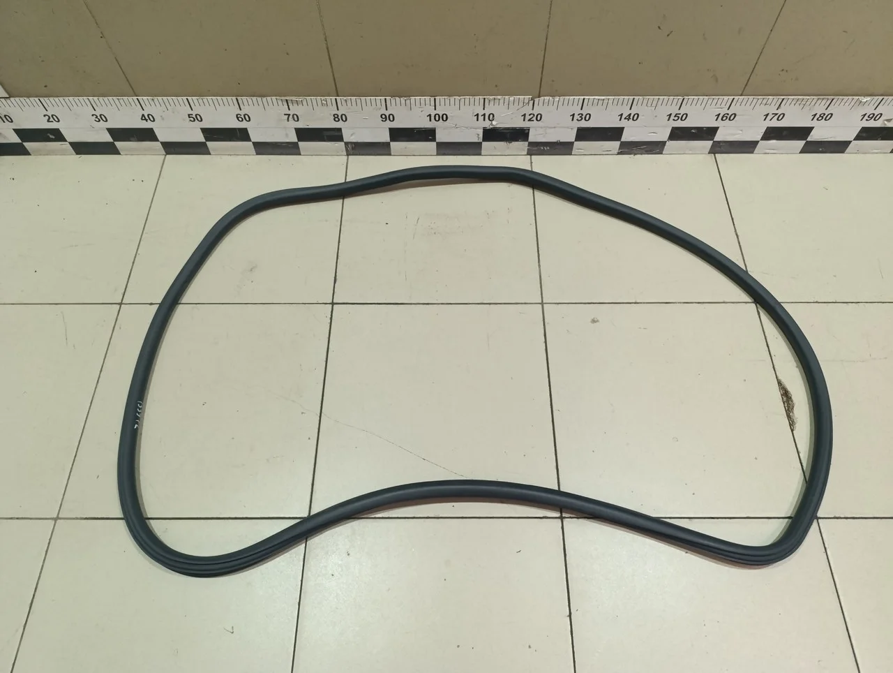 Уплотнитель (внутри) Octavia (A5 1Z-) 2004-2013