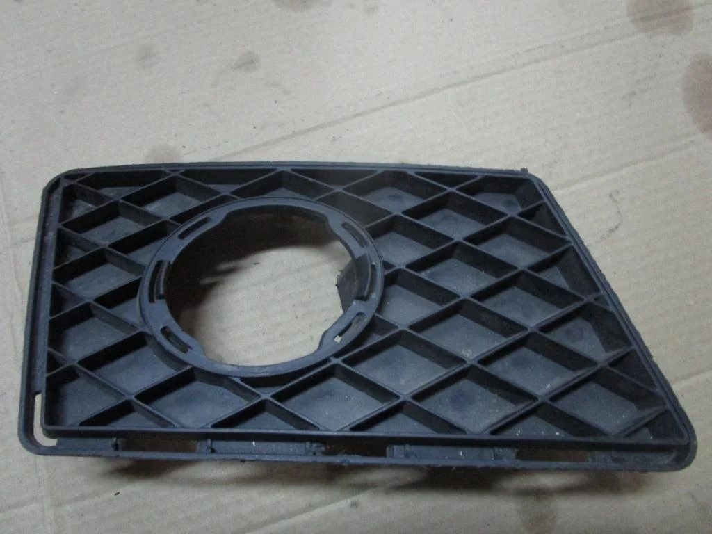 Решетка в бампер Mercedes-Benz