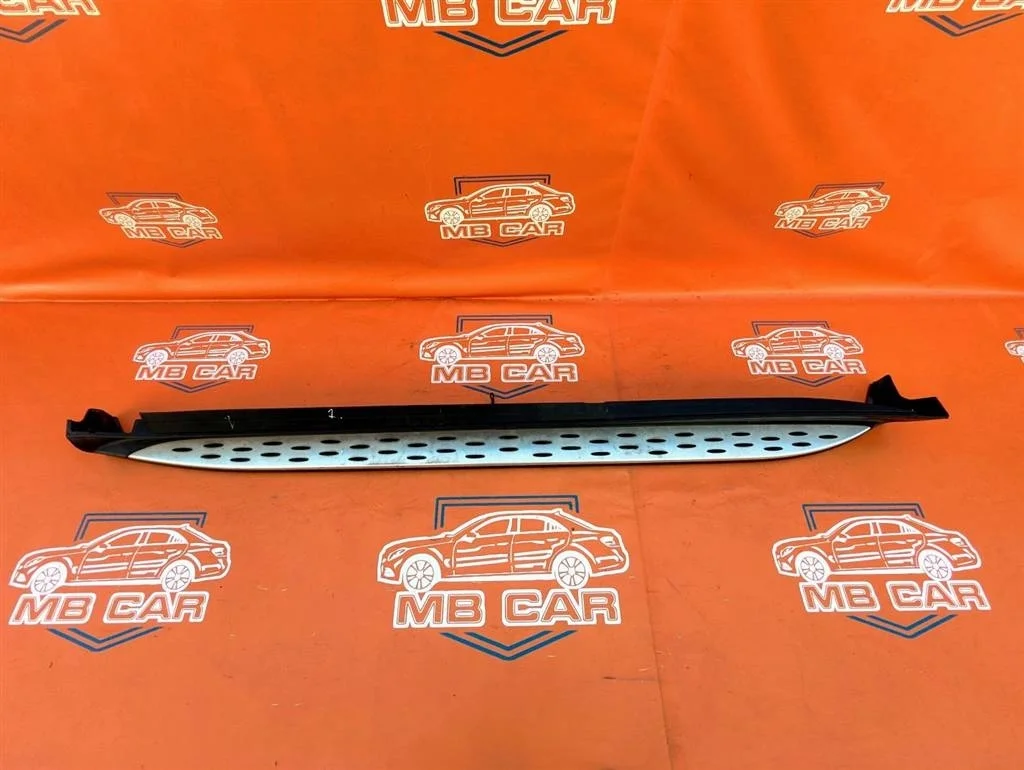 Порог- подножка Mercedes-Benz