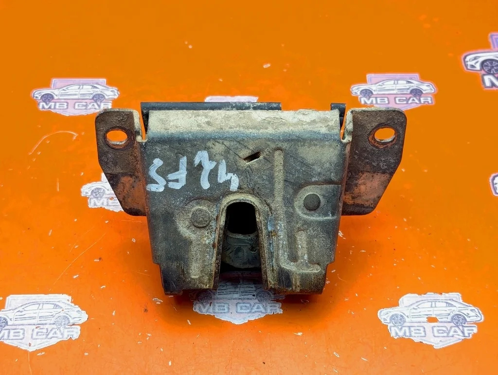 Замок багажника Mercedes-Benz