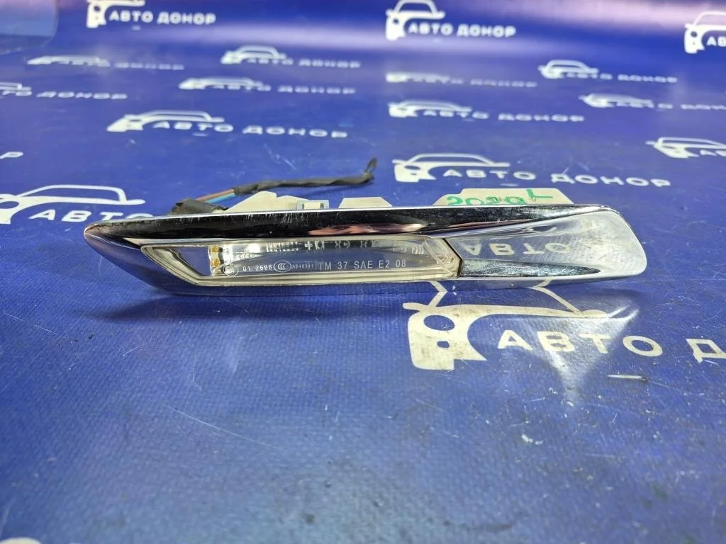 повторитель поворота в крыло BMW 5-Series F10 - - 63137154167