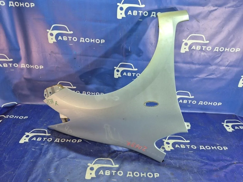 крыло TOYOTA AURIS NZE154 1NZFE