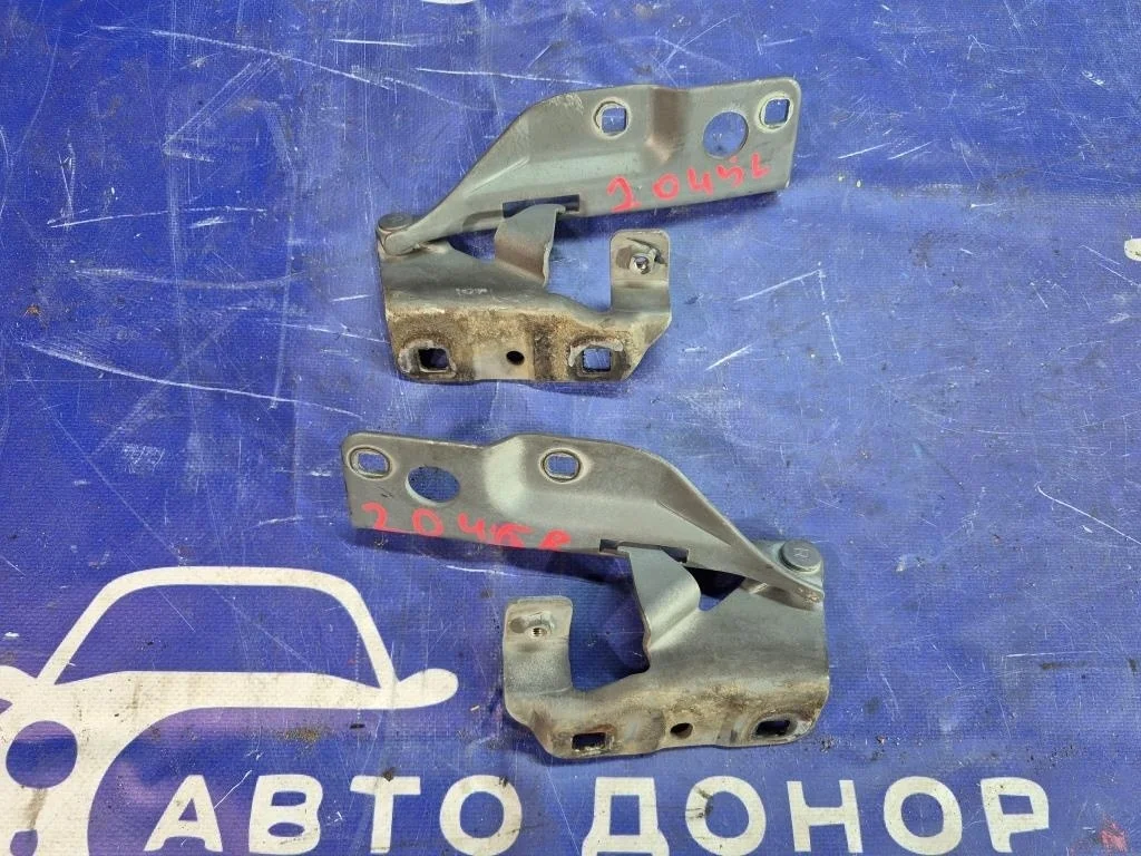 крепление капота NISSAN BLUEBIRD SYLPHY QG10 QG18DE - 654014M700, 654004M700