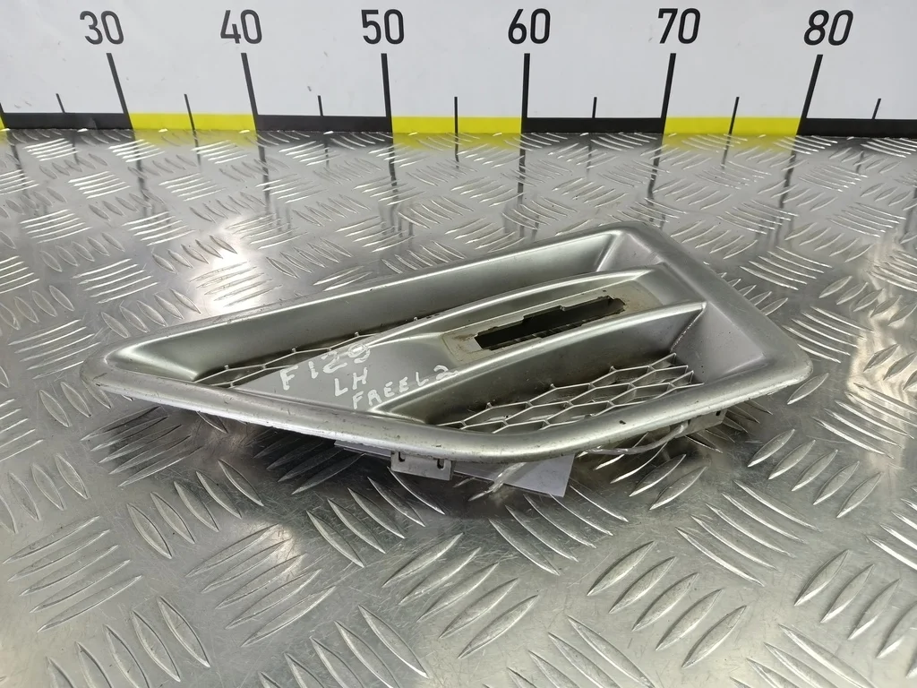 Накладка крыла переднего левая LAND ROVER FREELAN