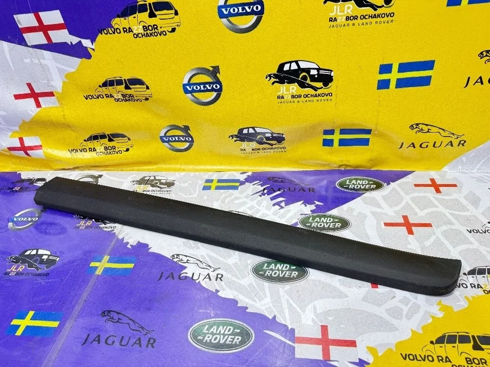 Молдинг передней правой двери Volvo XC60 2008-2013 XC60 I (2008—2013) B6324S