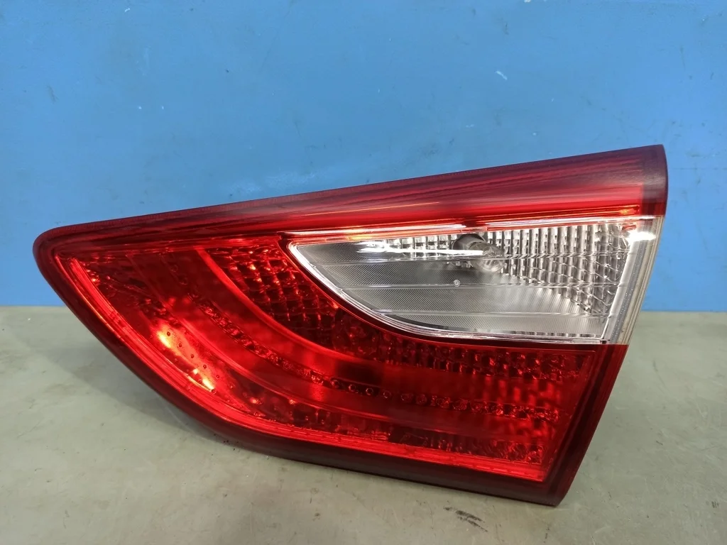 фонарь внутренний Hyundai i30 2 2015-2017 19.03.2016